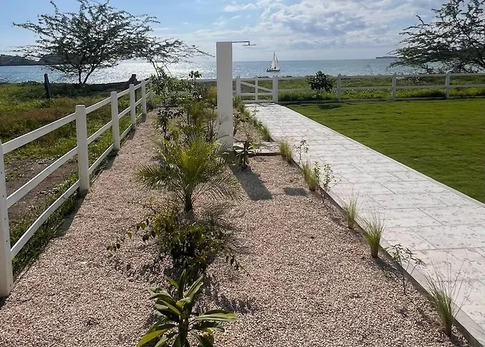 Casa Colotico Beachfront In Potrero *